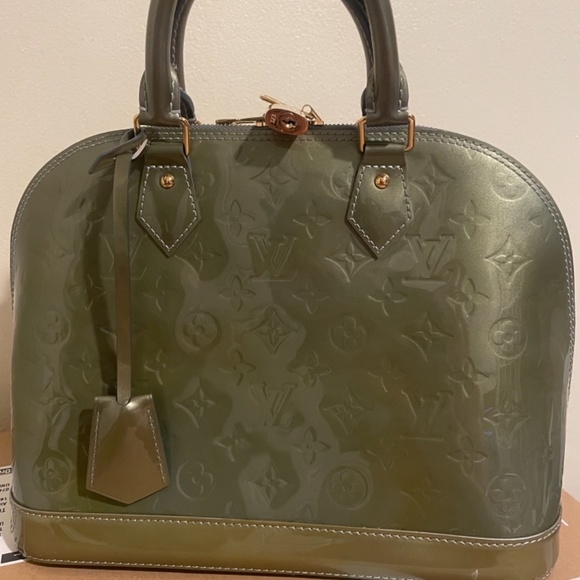 LOUIS VUITTON Vernis Alma PM Givre - Picture 2 of 6
